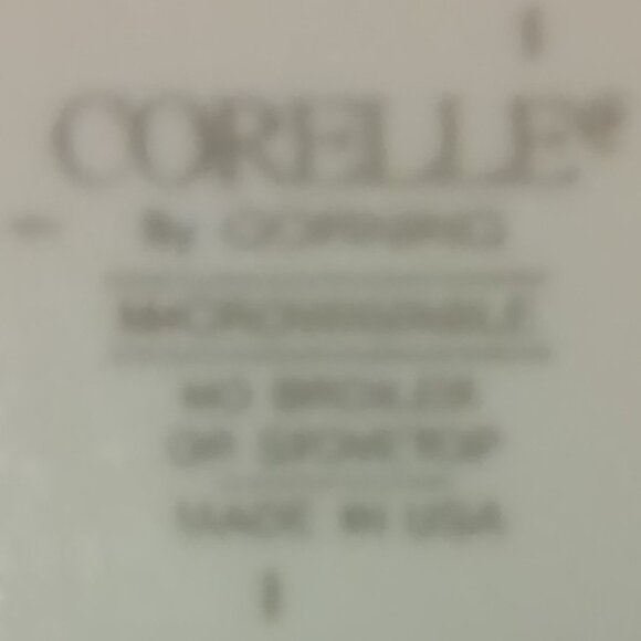 Corelle 2 Dinner Plates Blue Vitrelle 8 1/2" Across - Picture 3 of 3